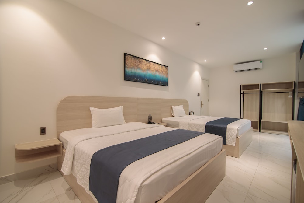 bin bin hotel 8 near sunrise city