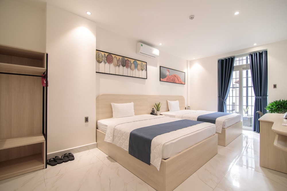 bin bin hotel 8 near sunrise city