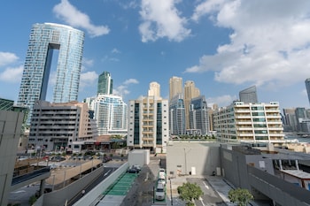 stunning 1bedroom with balcony in harboor city