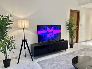 stunning 1bedroom with balcony in harboor city