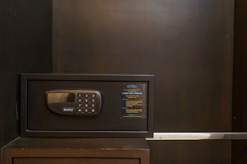 de lux bangkok hotel