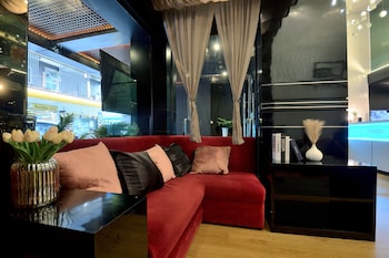 de lux bangkok hotel