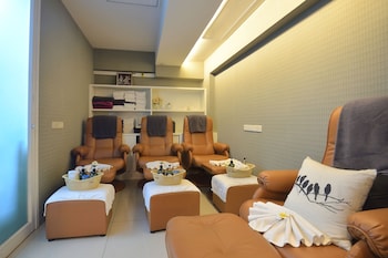 de lux bangkok hotel