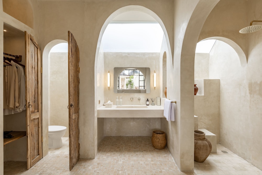 luxe and unique honeymoon bocami suites 2 by azure