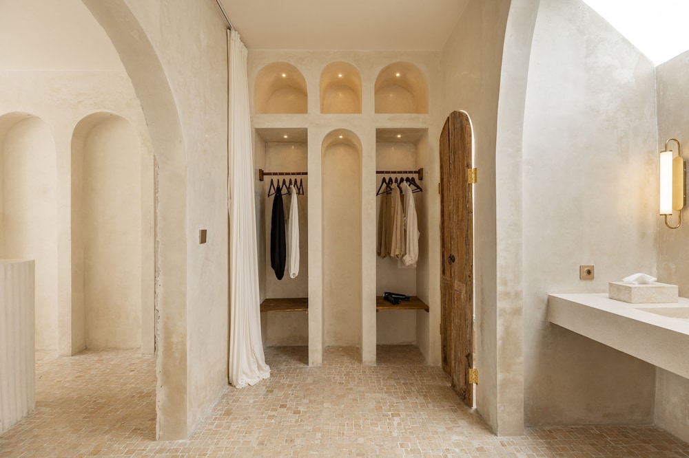 luxe and unique honeymoon bocami suites 2 by azure