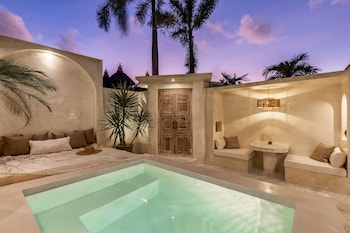 luxe and unique honeymoon bocami suites 2 by azure