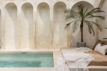 luxe and unique honeymoon bocami suites 2 by azure