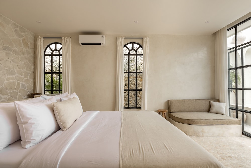 luxe and unique honeymoon bocami suites 2 by azure