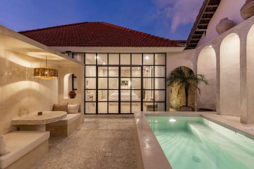 luxe and unique honeymoon bocami suites 2 by azure