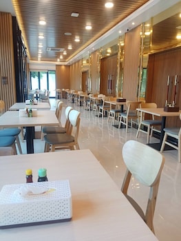p t grand hotel