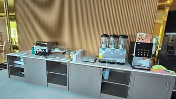 p t grand hotel