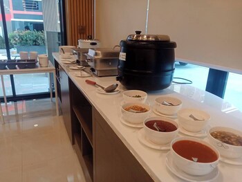 p t grand hotel
