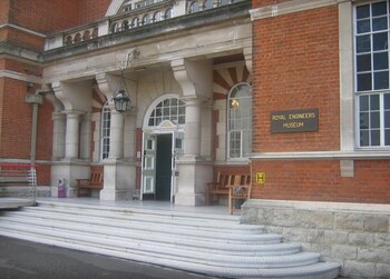 hidden treasure 2 beds sleeps 3 gillingham