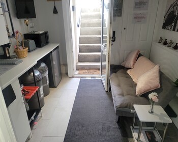 hidden treasure 2 beds sleeps 3 gillingham