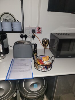 hidden treasure 2 beds sleeps 3 gillingham