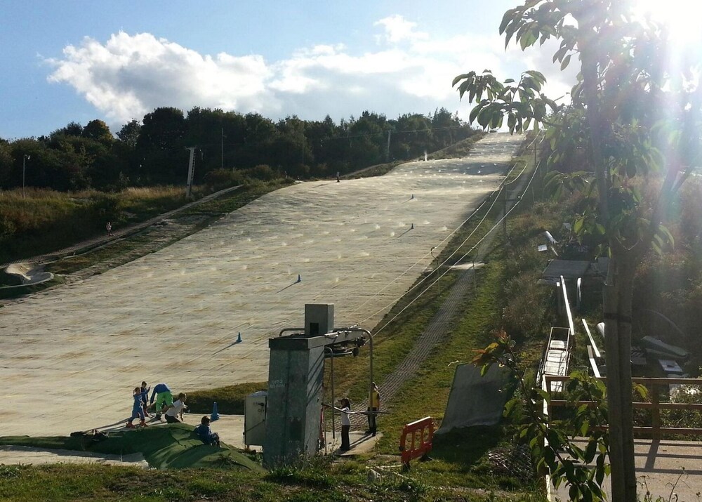 hidden treasure 2 beds sleeps 3 gillingham