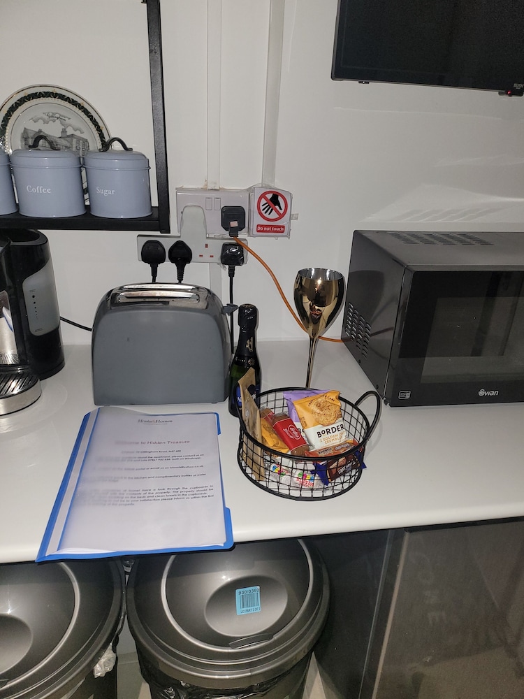 hidden treasure 2 beds sleeps 3 gillingham