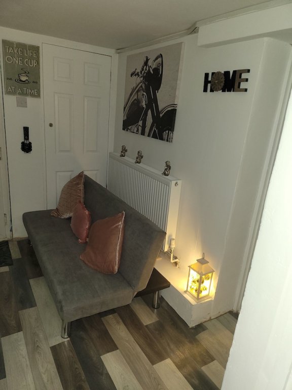 hidden treasure 2 beds sleeps 3 gillingham