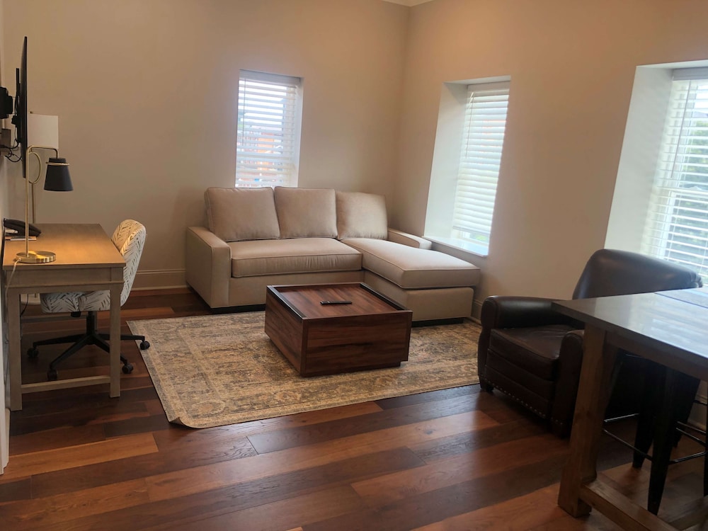 hyatt place newark main street