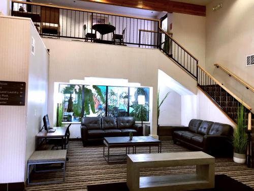 navajoland inn