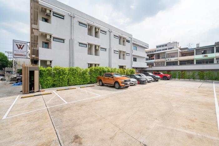 hotel wizpark ratchada