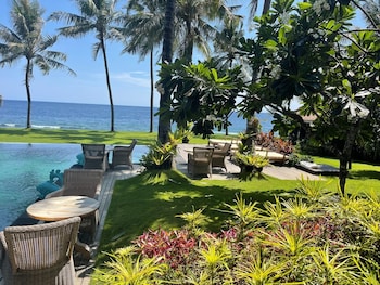 louka beach bali