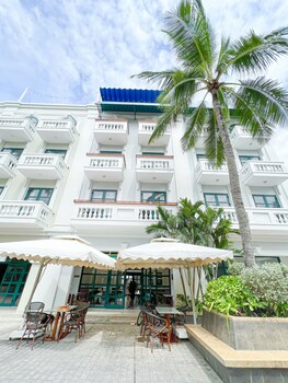 marina seaside boutique hotel