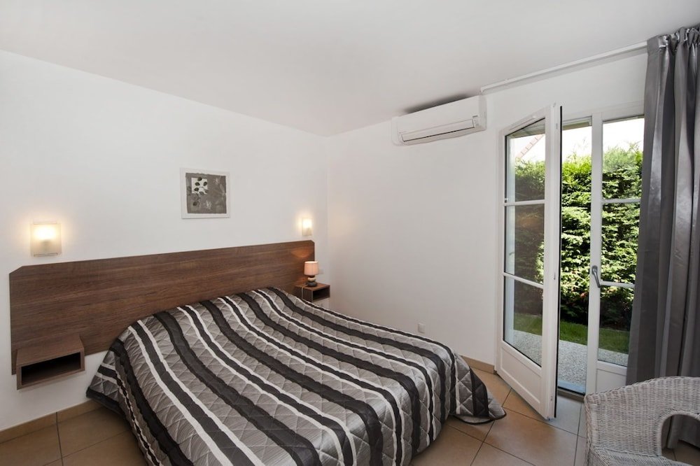 Logis Hotel Du Chateau,Bourre>>Blois,2 star