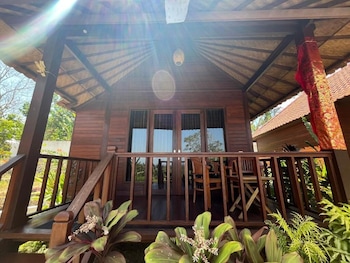 sunset hill lembongan