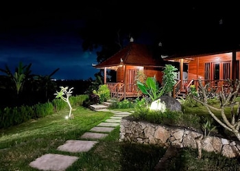 sunset hill lembongan