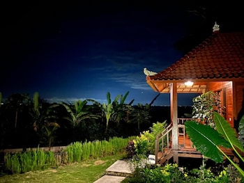 sunset hill lembongan