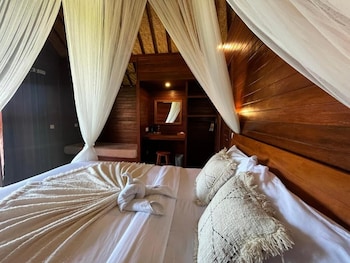 sunset hill lembongan