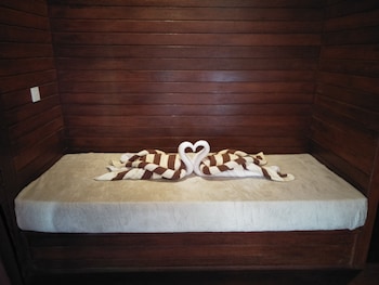 sunset hill lembongan