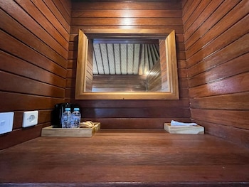 sunset hill lembongan