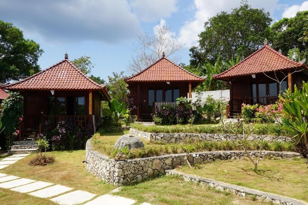 sunset hill lembongan