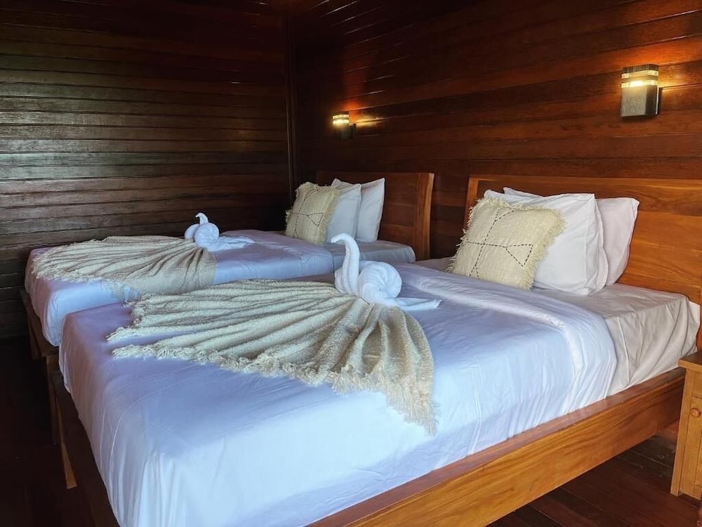 sunset hill lembongan