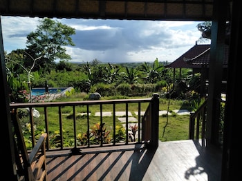 sunset hill lembongan