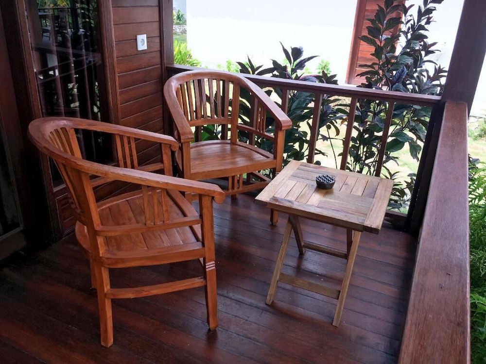 sunset hill lembongan