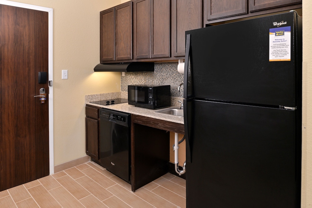 mainstay suites meridian
