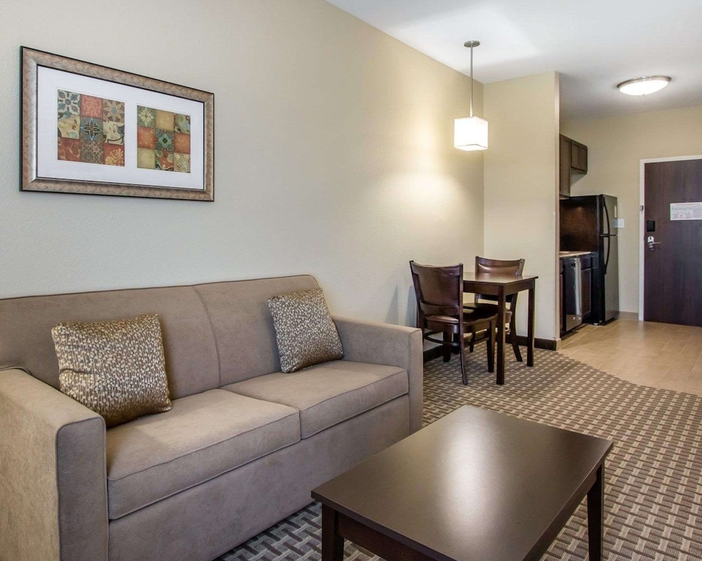 mainstay suites meridian