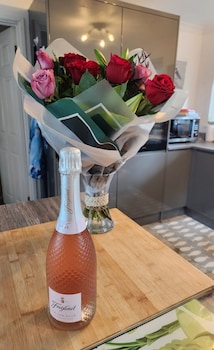 rose court holiday apartments