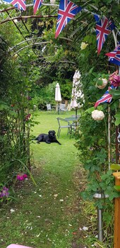 rose court holiday apartments