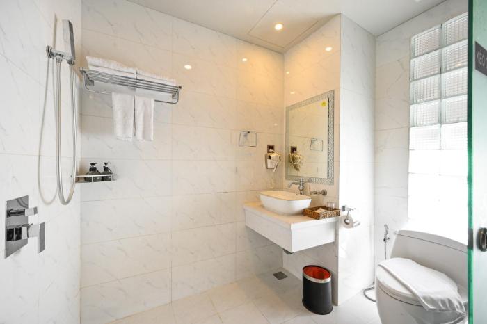 cicilia city hotel saigon center