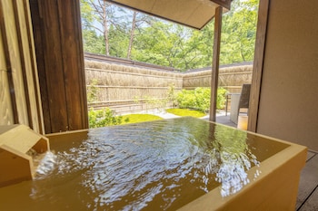 shionoyu onsen rengetsu