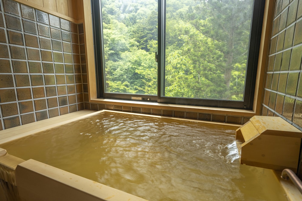 shionoyu onsen rengetsu