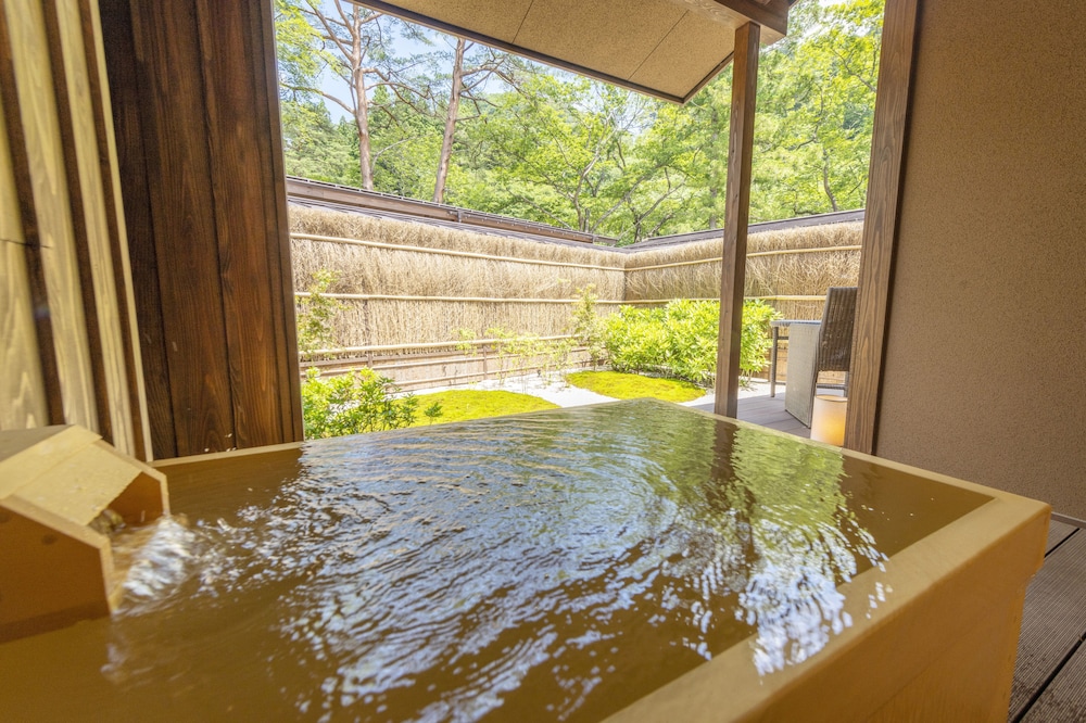 shionoyu onsen rengetsu