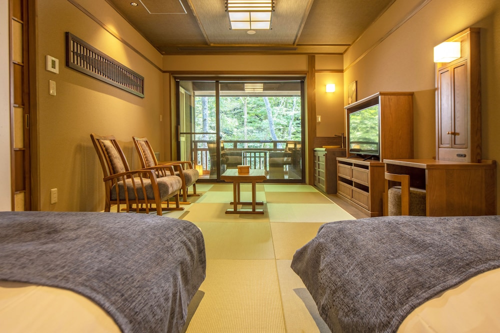 shionoyu onsen rengetsu