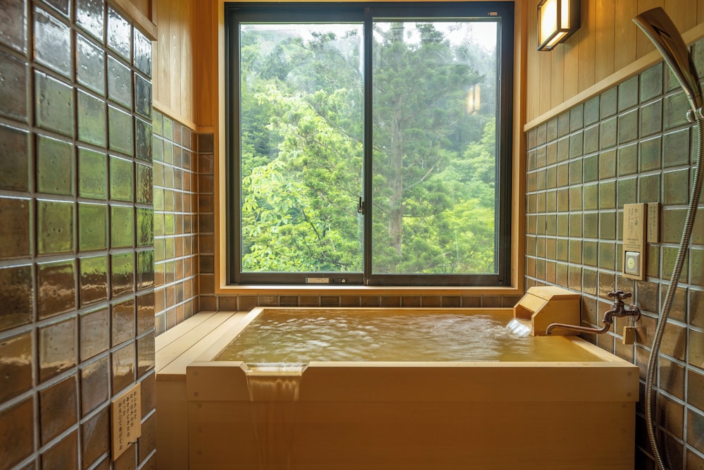 shionoyu onsen rengetsu