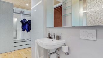 evis home hotel and apartments