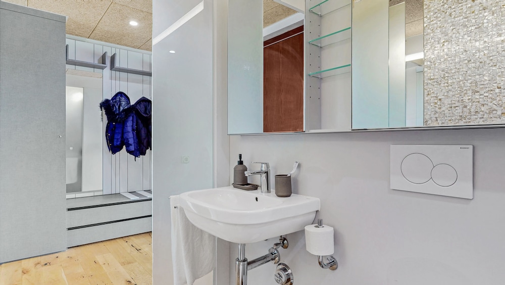 evis home hotel and apartments